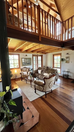 Smart TV, fireplace, DVD player, books