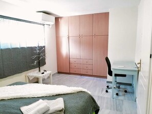 1 bedroom, iron/ironing board, free WiFi, bed sheets