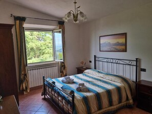 Desk, laptop workspace, iron/ironing board, free WiFi - La Corte dei Banchetti  (Gualdo Cattaneo)