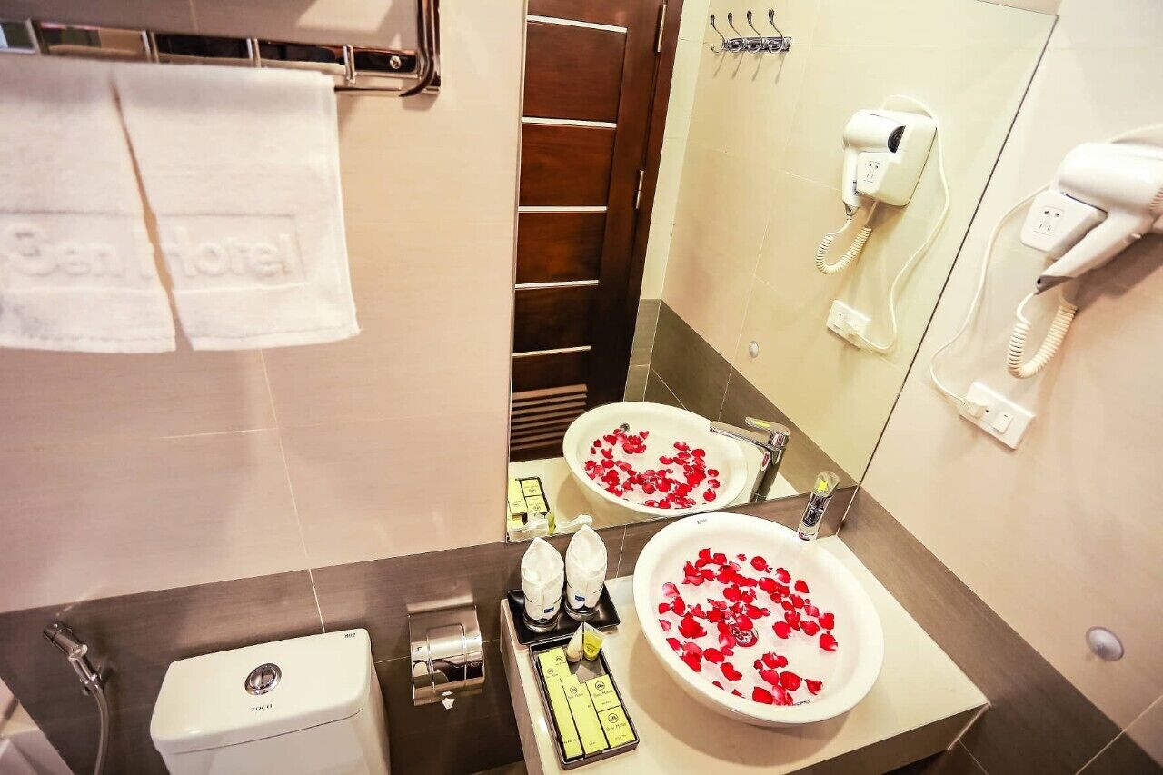 Standard Room | Bathroom