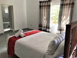 Standard Double Room | Egyptian cotton sheets, premium bedding, down comforters, pillowtop beds