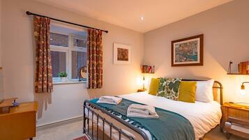 2 slaapkamers, een strijkplank/strijkijzer, gratis wifi, beddengoed