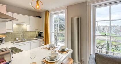 Old Town Trinity Apartment No 3 by ADLIV