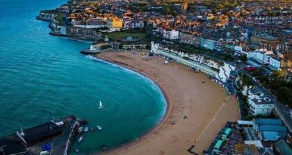 Luxury Ocean & North Foreland Golf View Escape By ADLIV