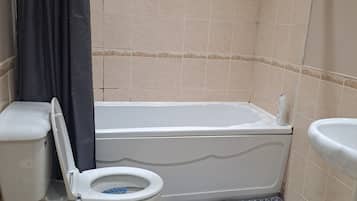 Pyyhkeet, saippua, sampoo, vessapaperi