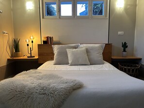 5 bedrooms, iron/ironing board, free WiFi