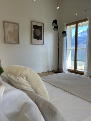 5 Schlafzimmer, Bügeleisen/Bügelbrett, kostenloses WLAN