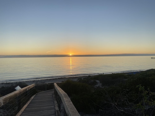 Seaside Serenity: The Ultimate Golf & Beach Escape