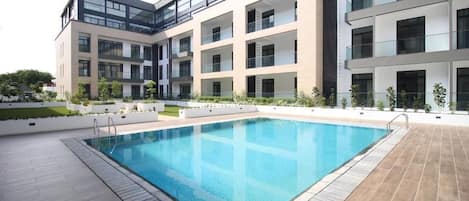 3 piscine all'aperto