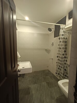 Superior Room | Bilik Mandi | Kelengkapan dandanan diri percuma 