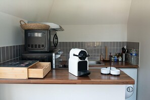 Fridge, microwave, oven, stovetop - Un Appartement Dans un Château (Deauville)