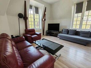 Smart TV - Un Appartement Dans un Château (Deauville)
