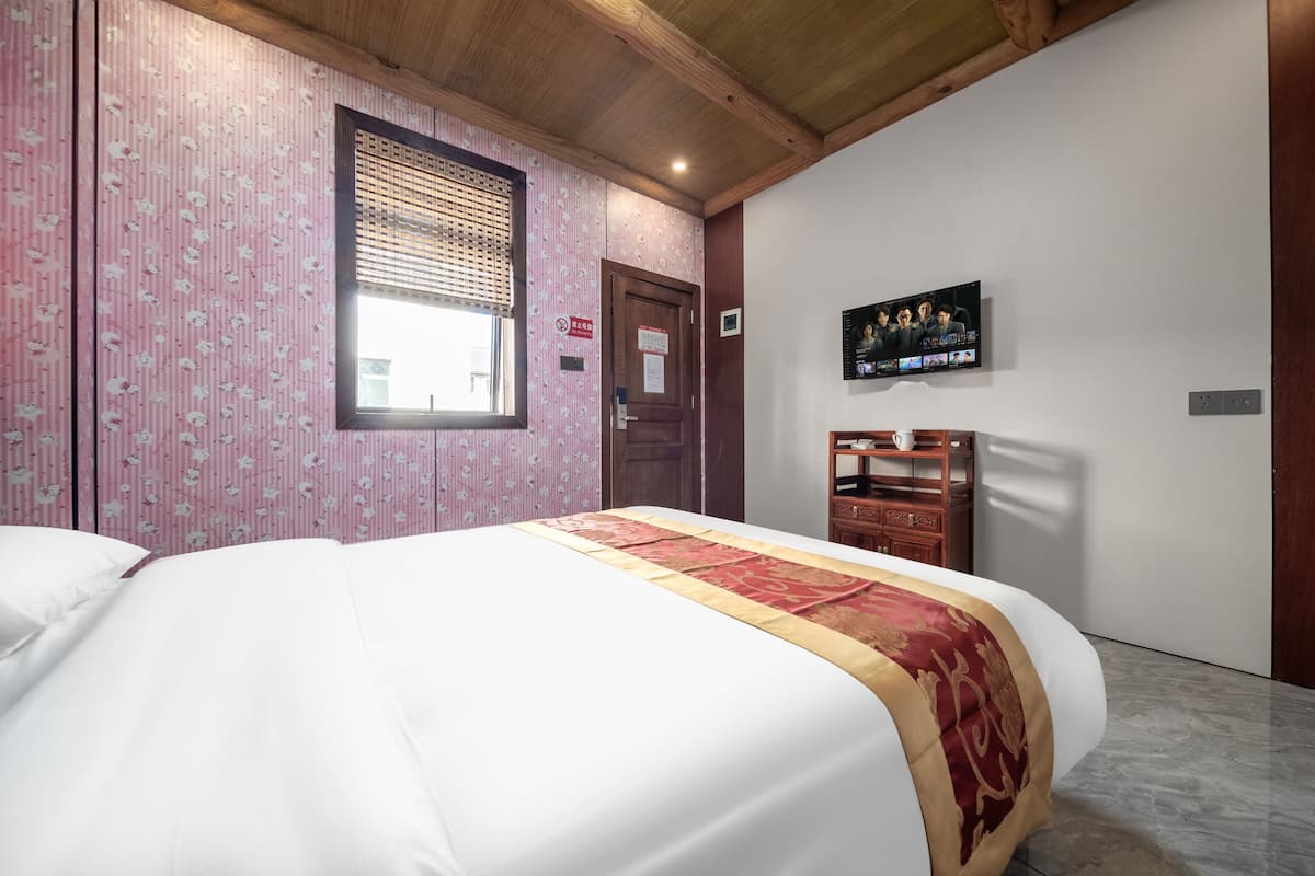 Superior Double Room | Dihias secara berasingan, dilengkapkan perabot secara berasingan