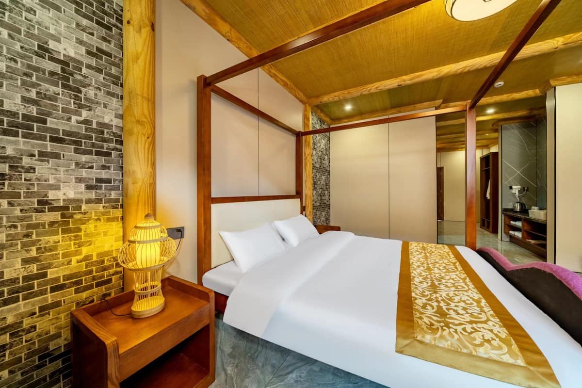 Luxury Double or Twin Room | Dihias secara berasingan, dilengkapkan perabot secara berasingan