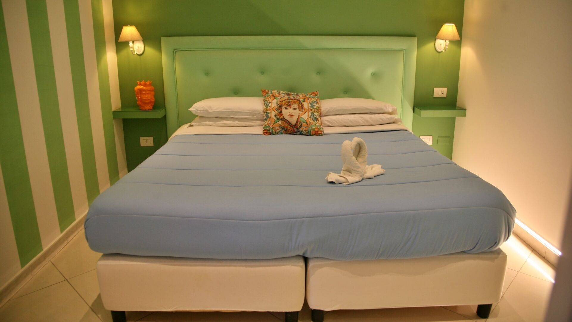 Standard Room | Hypo-allergenic bedding, down comforters, memory foam beds, minibar
