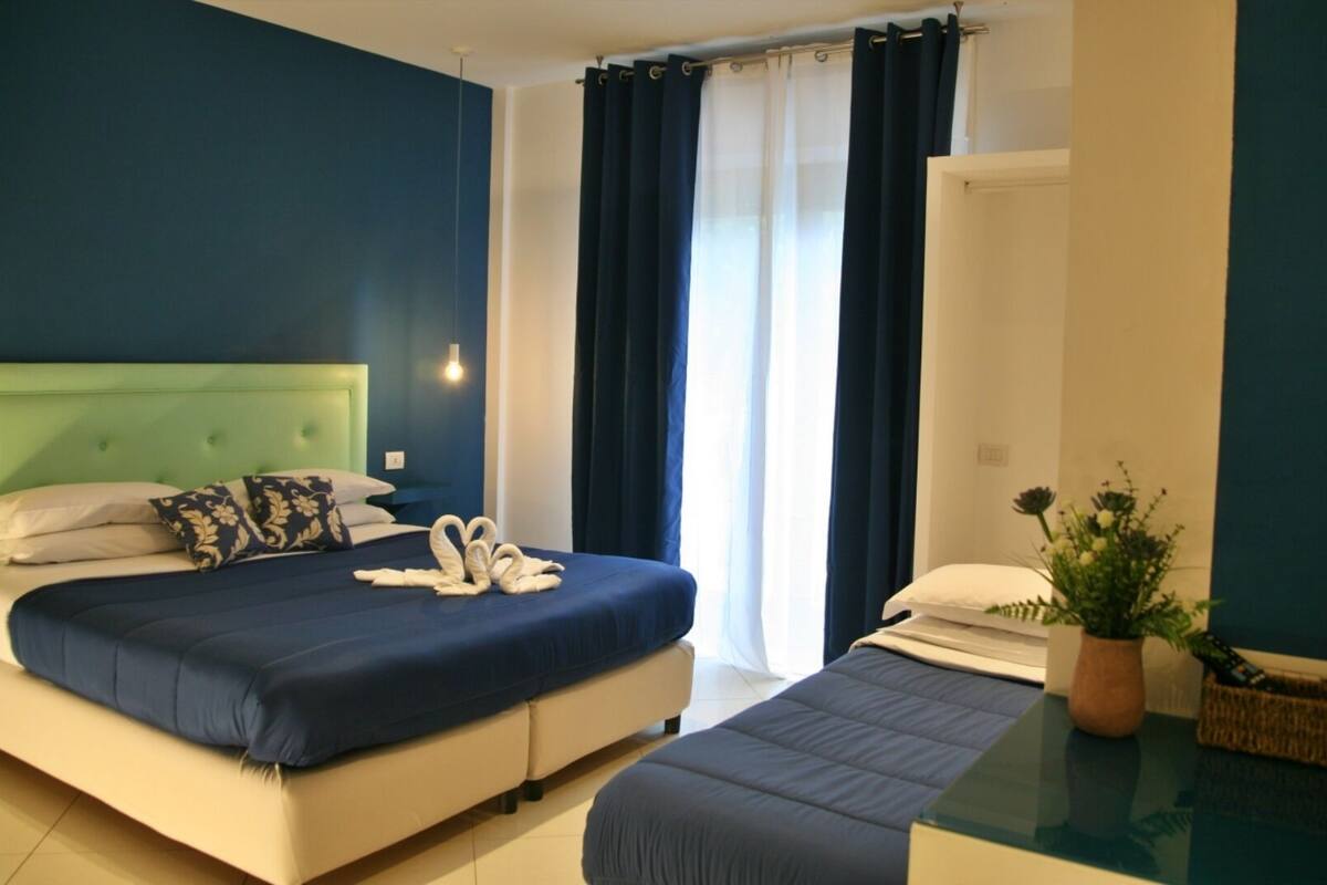 Comfort Room | Hypo-allergenic bedding, down comforters, memory foam beds, minibar