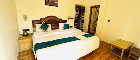 Phòng đôi Deluxe | Bộ đồ giường cao cấp, trang trí khác biệt