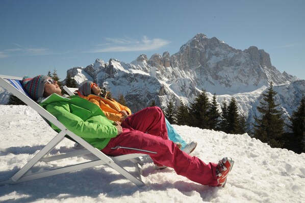 Snow and ski sports