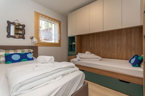 2 bedrooms, free WiFi, bed sheets