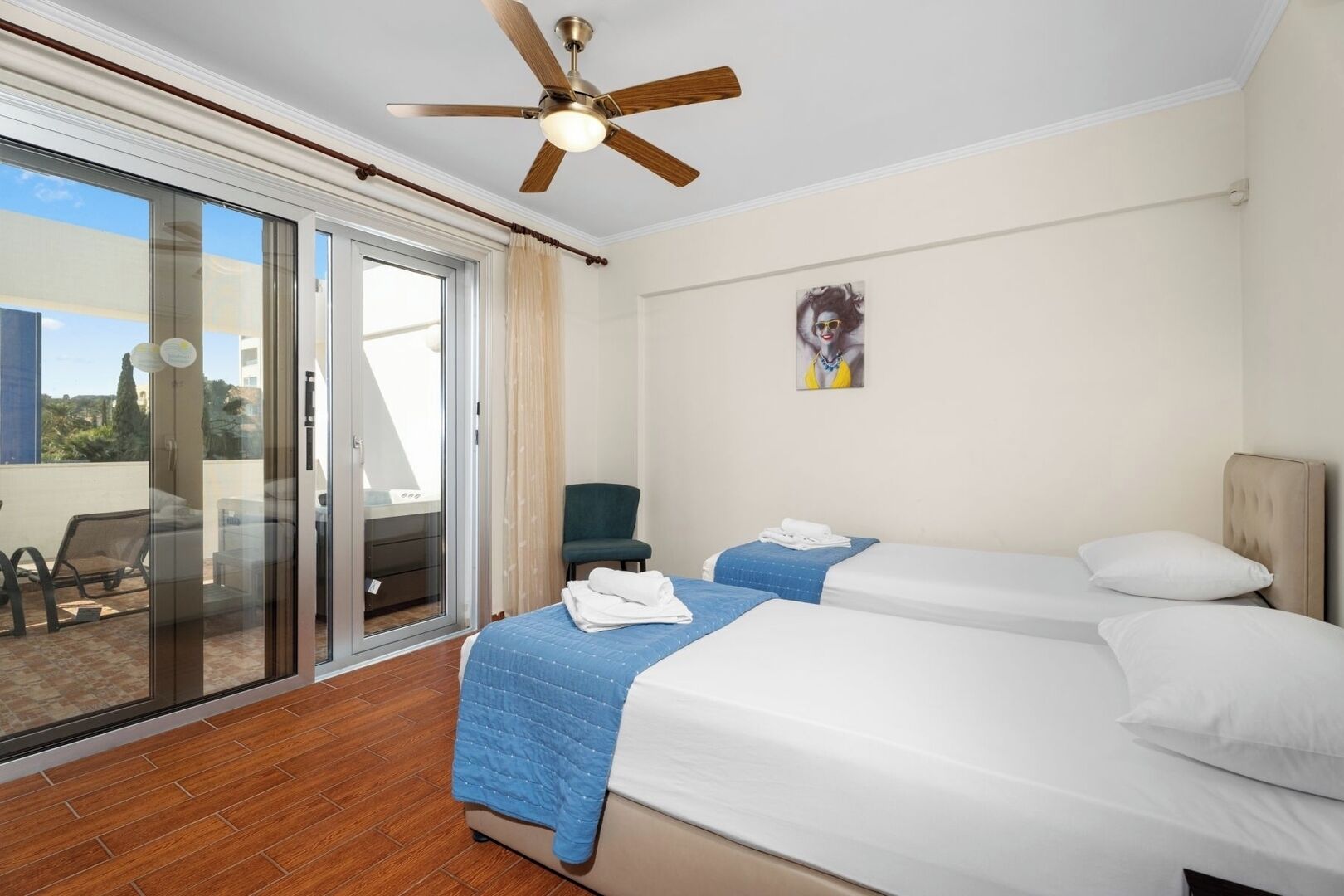 2 slaapkamers, een strijkplank/strijkijzer, wifi, beddengoed