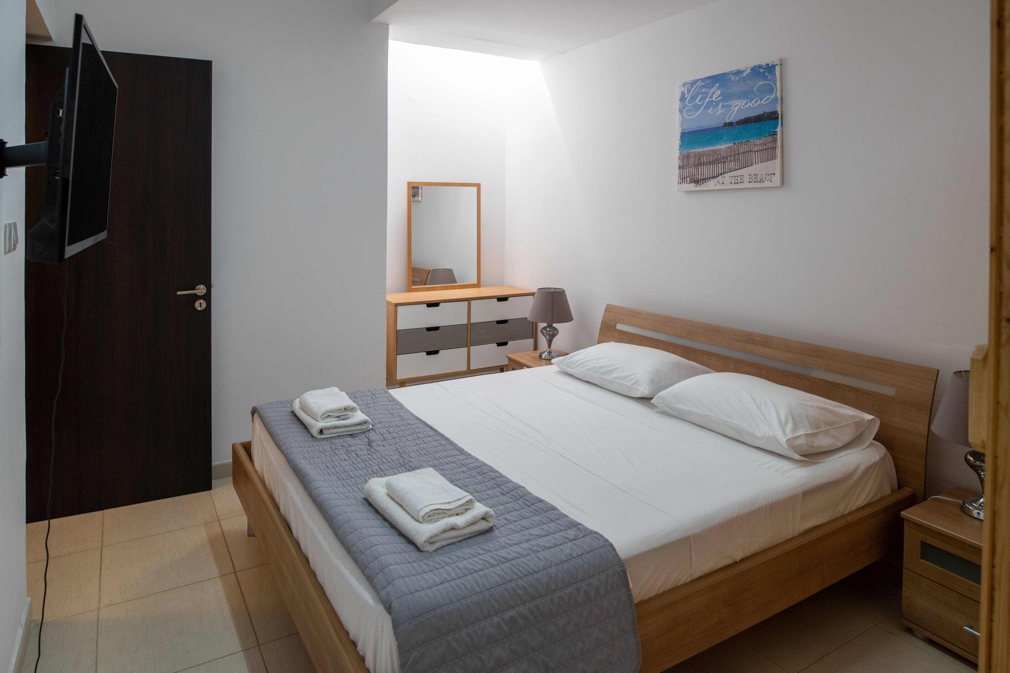 5 Schlafzimmer, Bügeleisen/Bügelbrett, WLAN, Bettwäsche