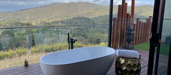 Luxurious Villa at On Eagle Wings Mountain Retreat & Spa with Breakfast Included