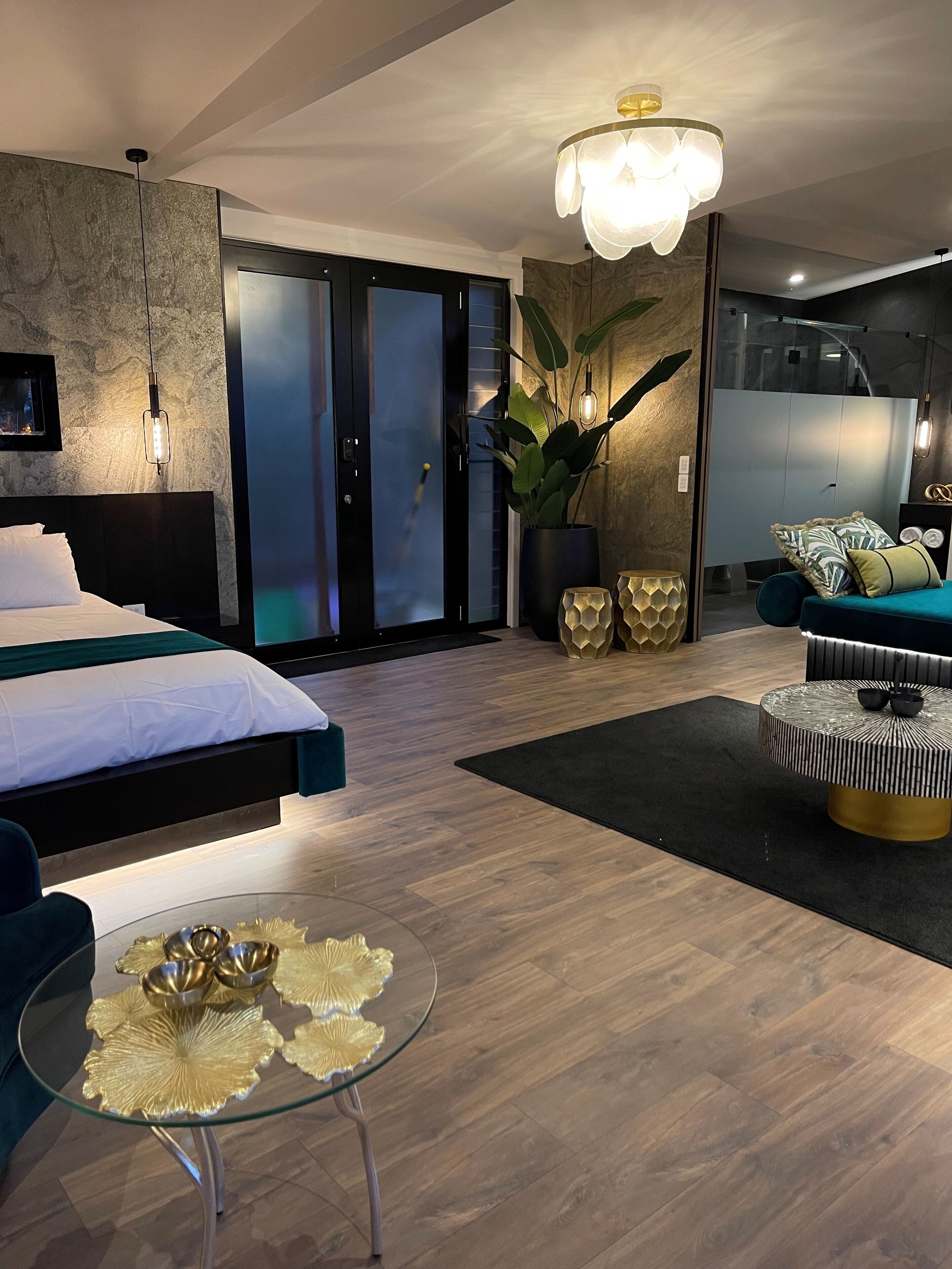 1 chambre, fer et planche à repasser, Wi-Fi gratuit, draps fournis