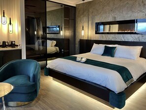 1 chambre, fer et planche à repasser, Wi-Fi gratuit, draps fournis