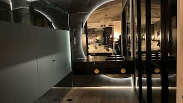 1 slaapkamer, een strijkplank/strijkijzer, gratis wifi, beddengoed