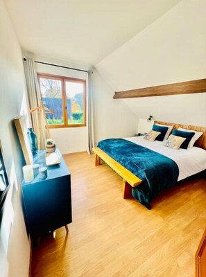 5 chambres, fer et planche à repasser, Wi-Fi gratuit, draps fournis