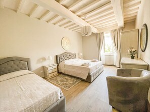 3 Schlafzimmer, Reisekinderbett, kostenloses WLAN, Bettwäsche