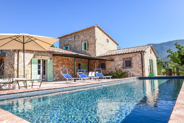 Alberca al aire libre