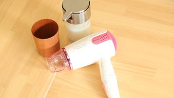 標準公寓 | 浴室 | 淋浴設備、免費梳洗用品、風筒、坐浴桶