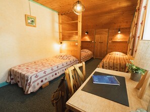 2 chambres, accès au Wi-Fi (inclus)