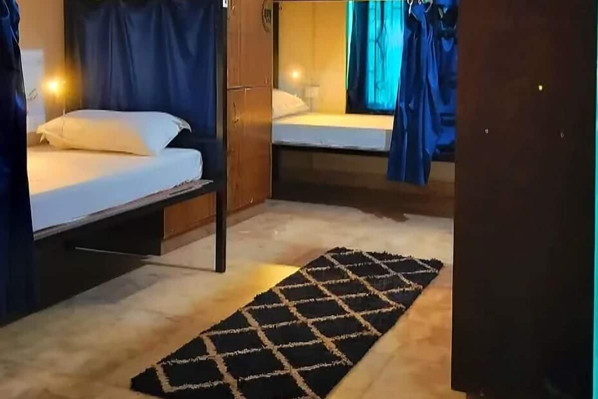 10 - Bed Non AC Shared Dormitory, Mixed Dorm | ผ้าปูที่นอน