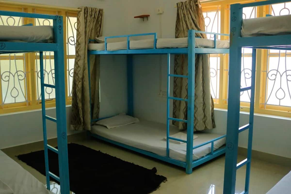 6 - Bed Non AC Shared Dormitory, Mixed Dorm | ผ้าปูที่นอน