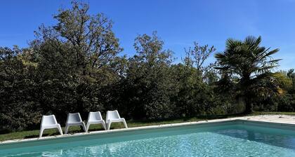 Dordogne, Maison Avec Grande Piscine, 5 Chambres, 11 Couchages + 2 Lits Bébé