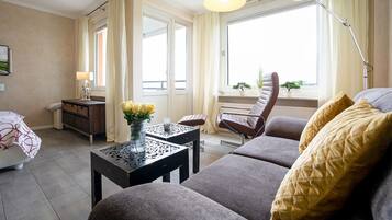 1 bedroom, in-room safe, iron/ironing board, free WiFi