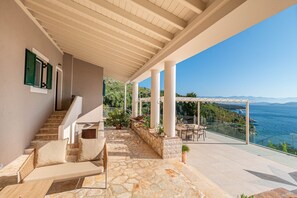 Outdoor dining - Kalami Beach - Villa Kouloura (Kalami)