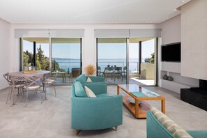 TV, fireplace - Kalami Beach - Villa Almyra (Kalami)