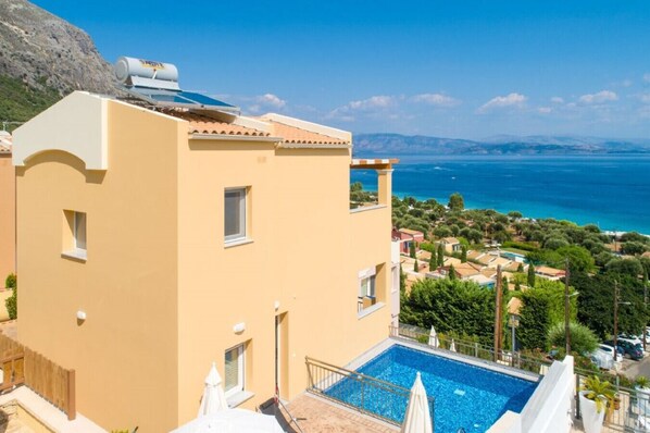 Pool - Corfu Sea View Villa Aurora (Barbati)