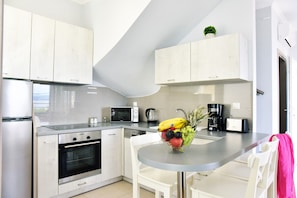 Fridge, microwave, oven, dishwasher