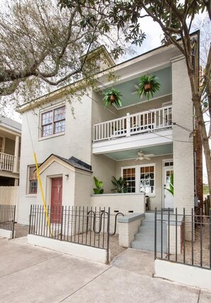 Exterior - The Jessamine | Historic Downtown Gem Near King St (Charleston)