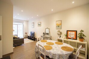 Dining - Apartamento EN EL Centro DE SAN Sebastian Junto A LA Catedral (Donostia)