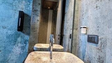 Shower, towels, soap, shampoo