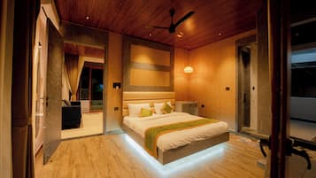 2 bedrooms, desk, free WiFi, bed sheets