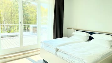 3 Schlafzimmer, Schreibtisch, Bügeleisen/Bügelbrett, Reisekinderbett