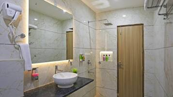 Family Quadruple Room | Bathroom | Free toiletries, slippers, towels, soap