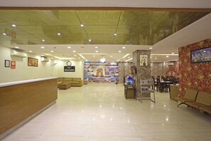 Reception - Hotel D'Capitol- Delhi Airport (New Delhi)
