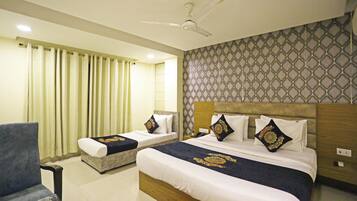 Tremannsrom – superior | Skrivebord, lydisolert og wi-fi (inkludert)